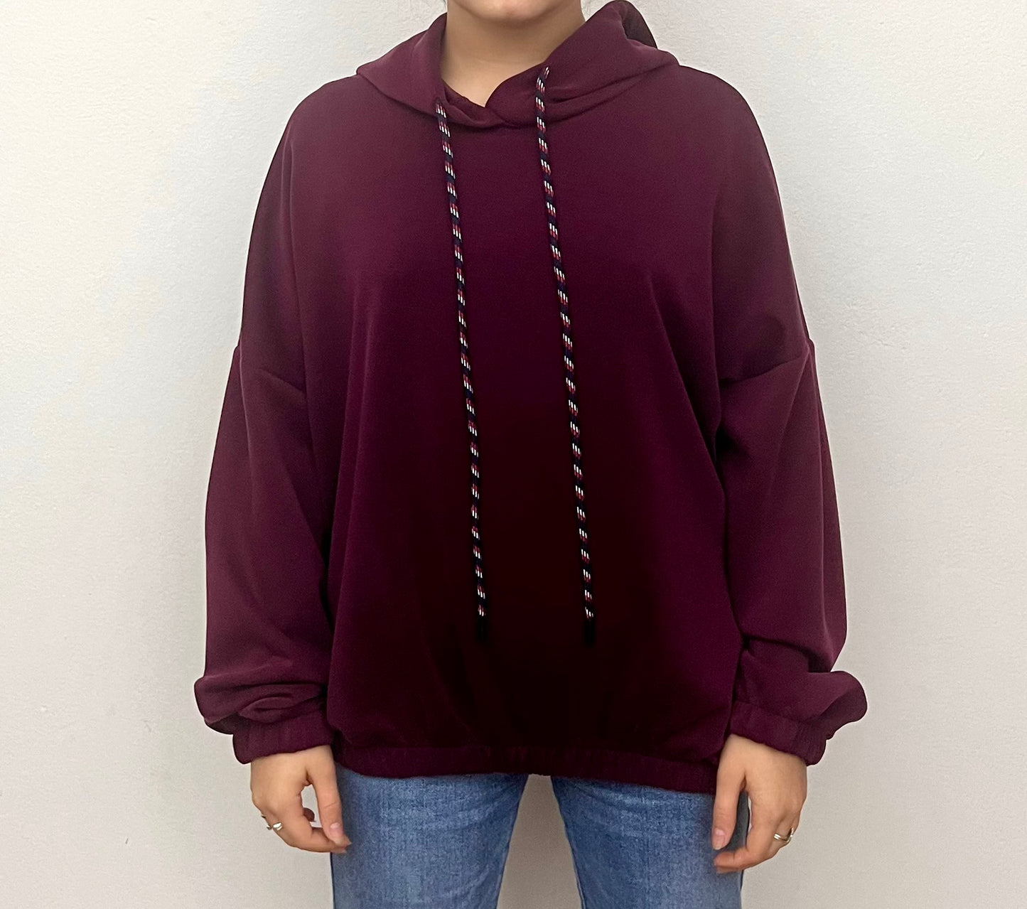 Felpa bordeaux con cappuccio