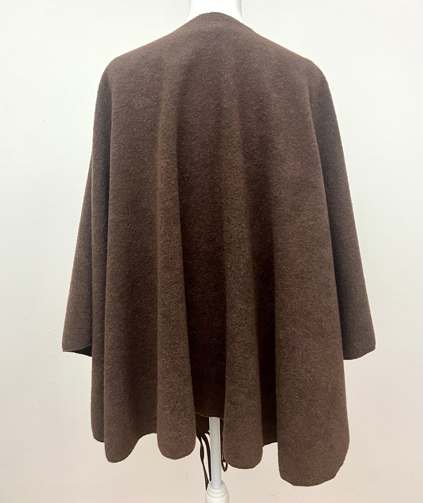 Mantella marrone con asola one size