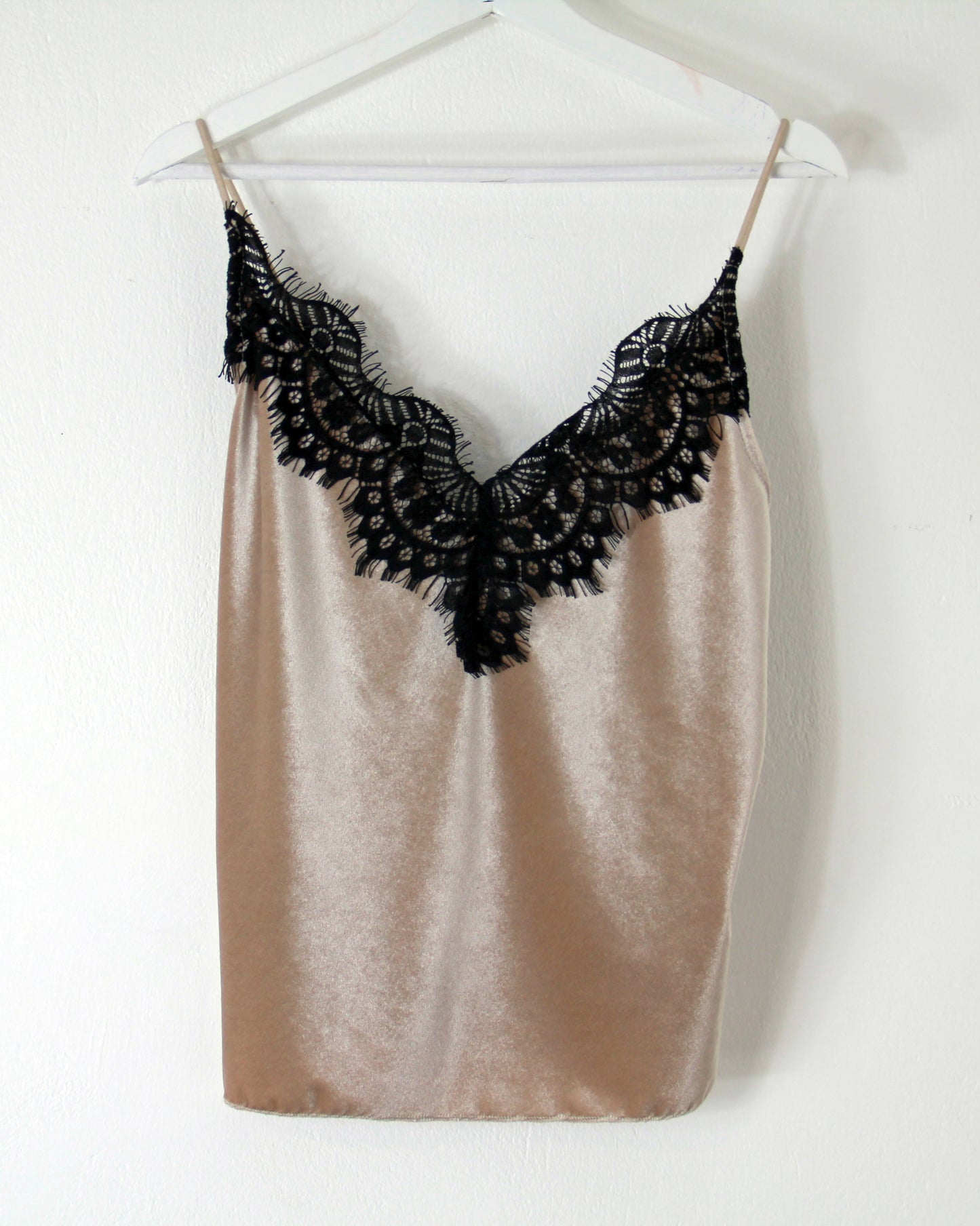 Top Velluto Beige con Pizzo